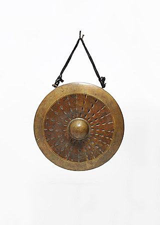 Indonesia 'Kempul' (Boss Gong) - Hartenberger World Musical Instrument ...